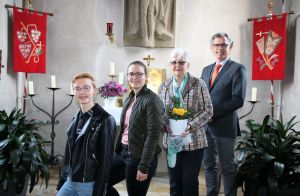 Familie Thaler mit Spaß im Dienst der Kirche (von links): Marie (15, Oberministrantin), Louisa (25,  Pfarrgemeinderatsvorsitzende), Helene Thaler (81, Mesnerin) und Wolfgang (59, Kirchenpfleger).
