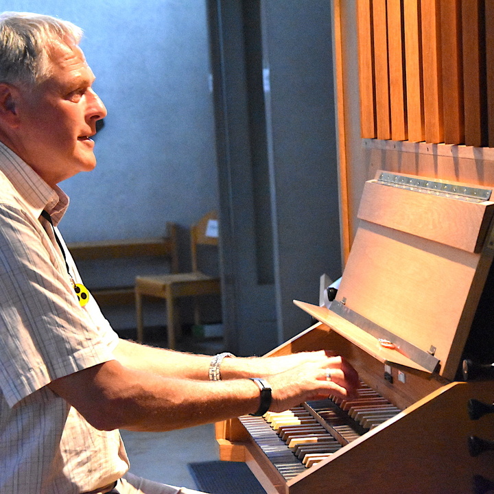 Markus Rummel an der Orgel